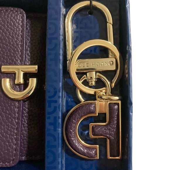 NEW COLE HAAN GRAND SERIES ESS Wallet & Key Fob Gift Set Blackberry Cordial - Picture 2 of 13